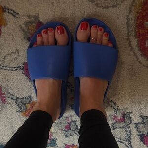 Archie’s Women's Blue Slide Sandals